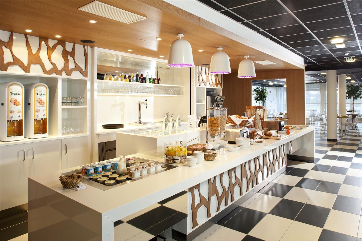 Best Western Plus Hotel Le Rhenan & Restaurant Chez Claude Dorlisheim Bagian luar foto