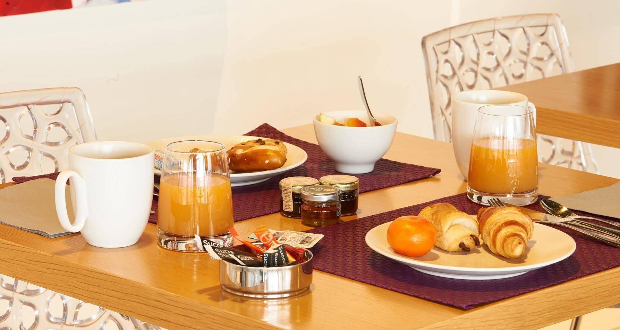 Best Western Plus Hotel Le Rhenan & Restaurant Chez Claude Dorlisheim Bagian luar foto
